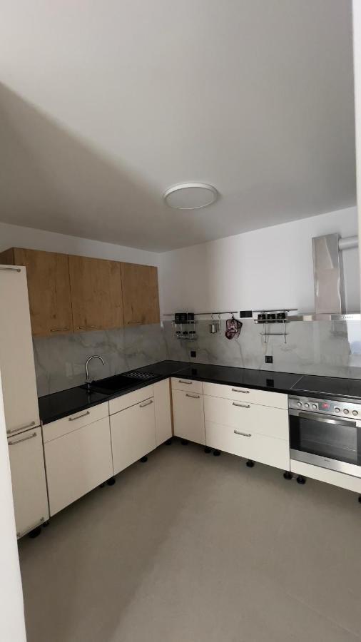 Apartman Lux Apartment Zepce Bagian luar foto